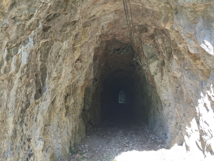 Tunnel sous le chateau de Dournes 2