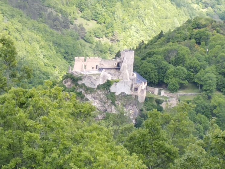 Chateau d'Usson 3
