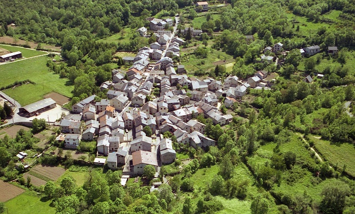 Escouloubre Village photo aérienne 3