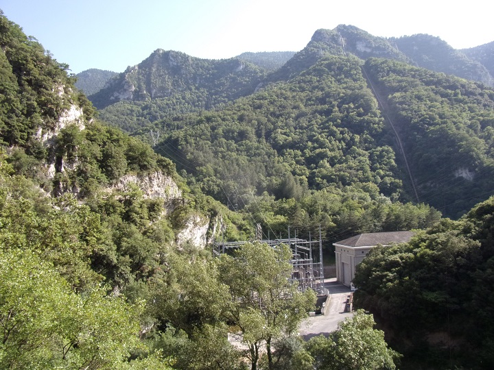 Ayguette, Usine hydroélectrique de Nentilla, vue depuis la départementale 17 au Cap de Bouc 0