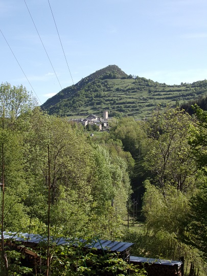 Ayguette, Counozouls - village vu de la route