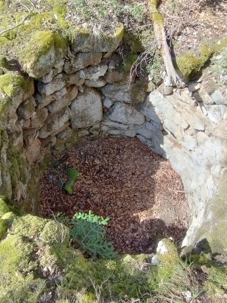 Roquefort - ancien four à chaux