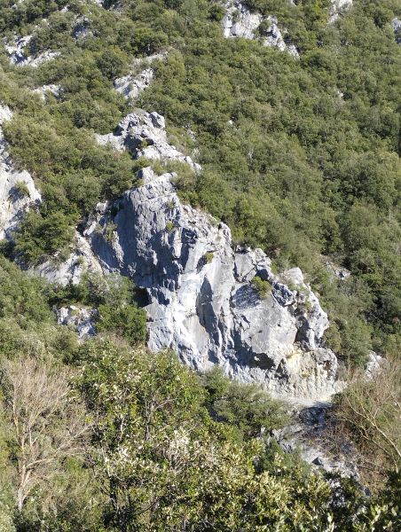 St Martin Lys, fin du cap de fer depuis de l'autre coté de la route - autre axe