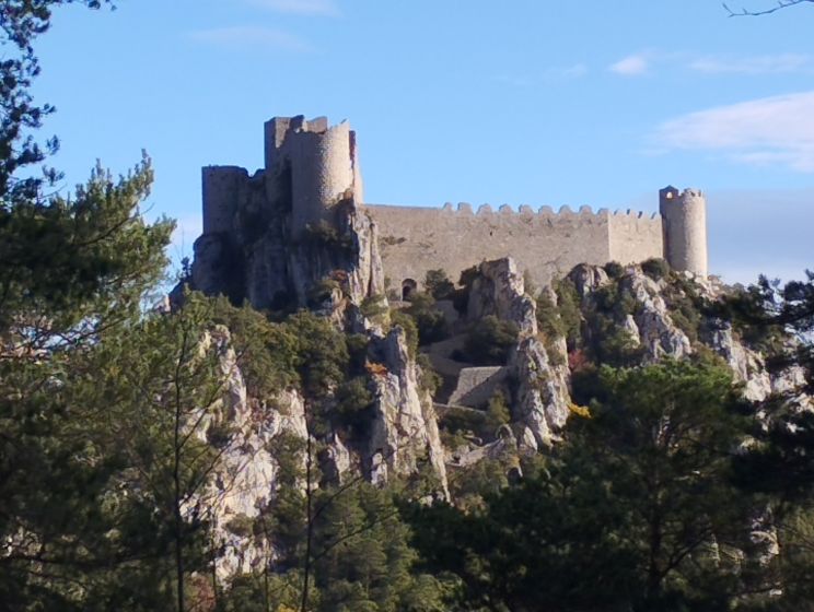 Le chateau de Puilaurens depuis le sentier des marcassins 2