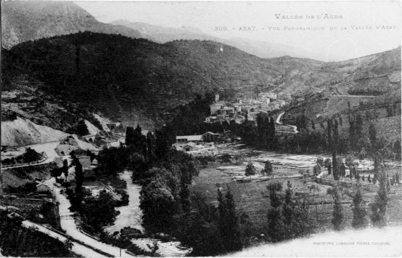 Axat - vue panoramique de la vallée d'Axat
