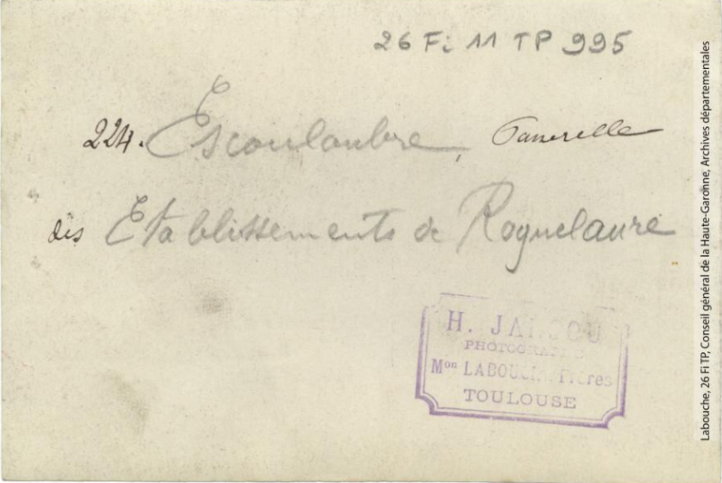 224. Escouloubre : passerelle des établissements de Roquelaure / photographie Henri Jansou (1874-1966). - Toulouse : maison Labouche frères, [entre 1900 et 1940]. - Photographie (1900/1940) - verso