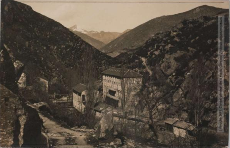 Aude. Carcanières : établissement thermal de Roquelaure / photographie Amédée Trantoul (1837-1910). - Toulouse : maison Labouche frères, [entre 1900 et 1910]. - Photographie (1900/1910) - recto