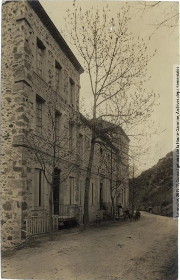 Escouloubre Carcannières [Carcanières] : établissement thermal Esparre / photographie Amédée Trantoul (1837-1910). - Toulouse : maison Labouche frères, [entre 1900 et 1910]. - Photographie (1900/1910) - recto