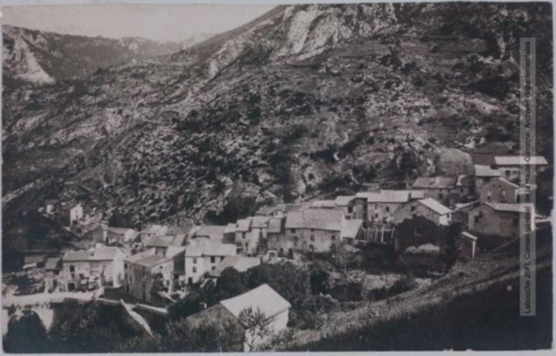 S.-O. (4e série). 130. Sainte-Colombe-sur-Guette (Aude) : vue générale. - Toulouse : maison Labouche frères, [entre 1900 et 1940]. - Photographie (1900/1940) - recto