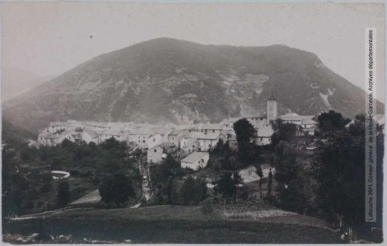 S.-O. 4e série. 458. Vallée de l'Ayguette [Aiguette]. Counozouls (Aude) : vue générale. - Toulouse : maison Labouche frères, [entre 1900 et 1940]. - Photographie (1900/1940) - recto