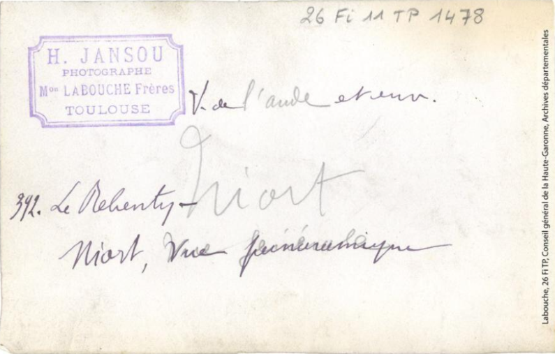 Vallée de l'Aude et environs. 392. Le Rebenty : Niort[-de-Sault] : vue panoramique / photographie Henri Jansou (1874-1966). - Toulouse : maison Labouche frères, [entre 1900 et 1940]. - Photographie (1900/1940) verso