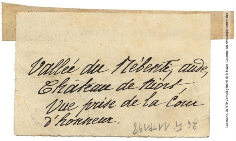 Vallée du Rébenti [i.e. Rebenty] (Aude). Château de Niort[-de-Sault] : vue prise de la cour d'honneur. - Toulouse : phototypie Labouche frères, marque LF au verso, [entre 1905 et 1925]. - Carte postale (1905/1925) verso