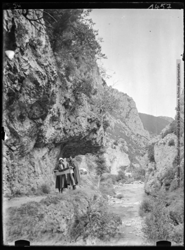 Gorges de l'Aude, Pierre-Lys - Vue prise vers le nord à l'entrée des gorges - 28 juillet 1931 - Jardin Botanique et Arboretum Henri Gaussen p1