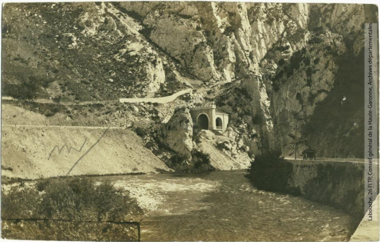 Vallée de l'Aude 141 - Entrée du tunnel de la Pierre-Lys - photographie Amédée Trantoul 1837-1910 - Toulouse - maison Labouche frères, entre 1900 et 1910 - Photographie p1