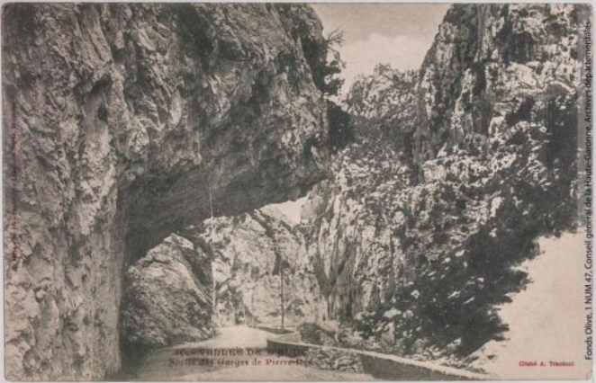 Vallée de l'Aude 16 -Vallée de l'Aude -Sortie des gorges de Pierre-Lys -photographie Amédée Trantoul (1837-1910 -Toulouse -phototypie Labouche frères 1900-1904 -CPA 4e série p1