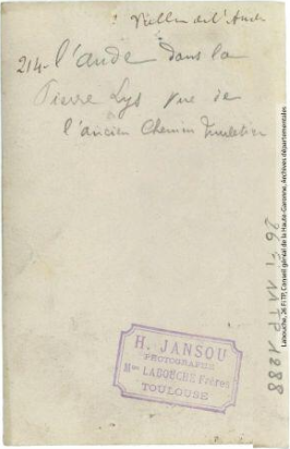 Vallée de l'Aude 214 - L'Aude dans la Pierre-Lys vue de l'ancien chemin muletier - photographie Henri Jansou 1874-1966 - Toulouse - maison Labouche frères, entre 1900 et 1940 - Photographie p2 verso
