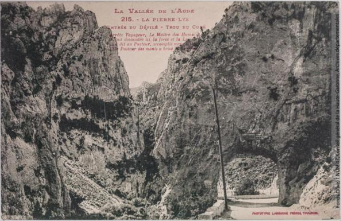 Vallée de l'Aude 215 -La Pierre-Lys -entrée du défilé -trou du curé -Toulouse -phototypie Labouche frères, marque LF au verso 1904-1925 -CPA p1