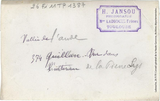 Vallée de l'Aude 374 - Quillan - vue dans l'intérieur de la Pierre-Lys - photographie Henri Jansou 1874-1966 - Toulouse - maison Labouche frères, entre 1900 et 1920 - Photographie p2 verso