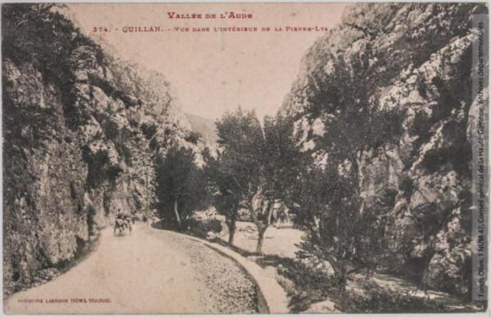 Vallée de l'Aude 374 -Quillan -vue dans l'intérieur de la Pierre-Lys -photo Henri Jansou 1874-1966 -Toulouse -phototypie Labouche frères, marque LF au verso 1909-1925 -CPA p1