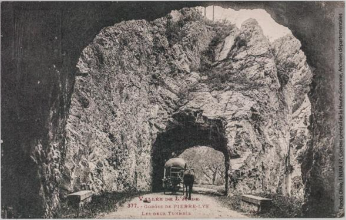 Vallée de l'Aude 377 -Gorges de Pierre-Lys -les deux tunnels -Toulouse -phototypie Labouche frères, marque LF au verso 1905-1925 -CPA p1