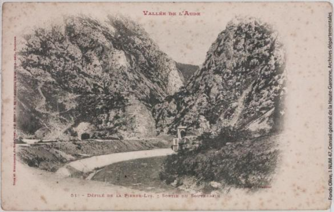 Vallée de l'Aude 51 -Défilé de la Pierre-Lys -sortie du souterrain -photographie Amédée Trantoul 1837-1910 -Labouche frères 1900-1904 -CPA Sites et monuments du Sud-Ouest 4e p1