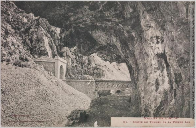 Vallée de l'Aude 51 -Sortie du tunnel de la Pierre Lys -photo Amédée Trantoul 1837-1910 -Toulouse -phototypie Labouche frères, marque LF au verso 1904-1925 -CPA p1
