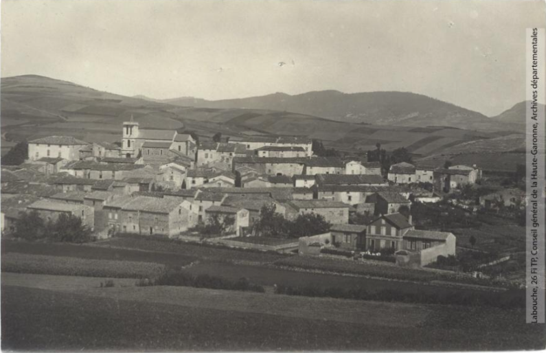 Vallée de l'Aude et environs. 170. Rodome près Belcaire : vue générale / photographie Henri Jansou (1874-1966). - Toulouse : maison Labouche frères, [entre 1900 et 1940]. - Photographie (1900/1940) recto