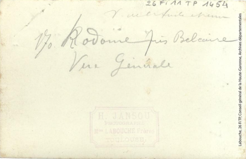 Vallée de l'Aude et environs. 170. Rodome près Belcaire : vue générale / photographie Henri Jansou (1874-1966). - Toulouse : maison Labouche frères, [entre 1900 et 1940]. - Photographie (1900/1940) verso