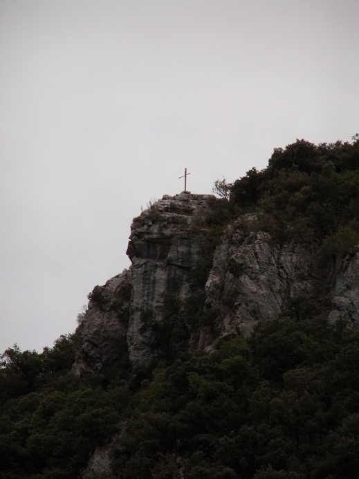 St Martin Lys, massif de la croix, vue de La Borde (gros plan)