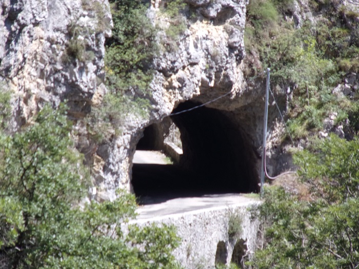 St Martin Lys, vue du troisième tunnel depuis la rive droite 3