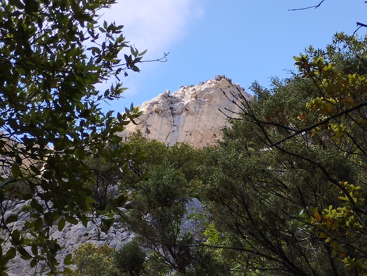 St Martin Lys, Et si la roche venait à nous