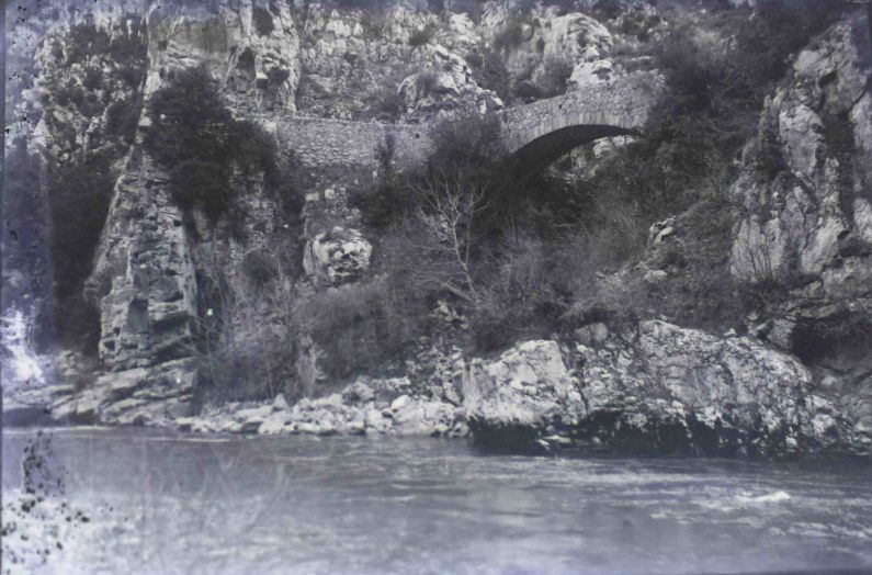 St Martin Lys, le pont de l'ane - depuis l'autre rive de l'Aude