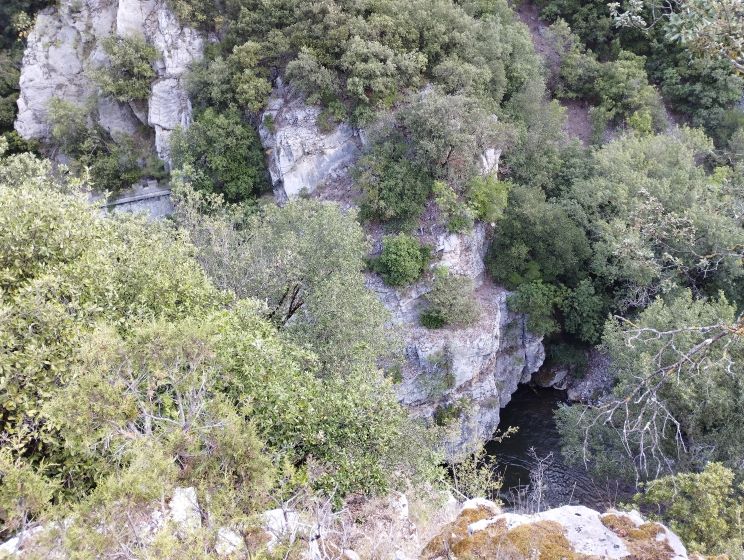 chemin du gourg bouillidou - vue depuis le haut du tunnel routier