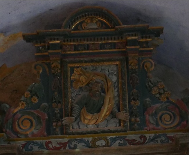 St Martin Lys, retable - fronton - haut relief de Dieu