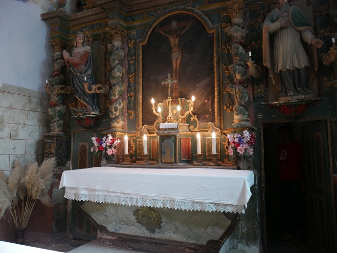 St Martin Lys, l'autel du retable
