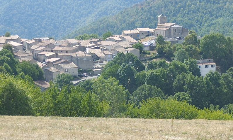 Bessède-de-Sault, Vues du village depuis la route du Clat 2