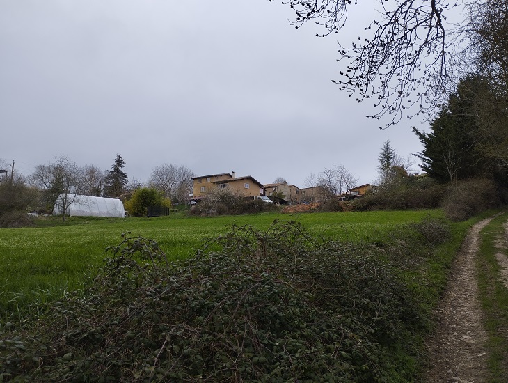 Rodome - hameau de Caillens, vue de Caillens depuis le chemin Vauban 1