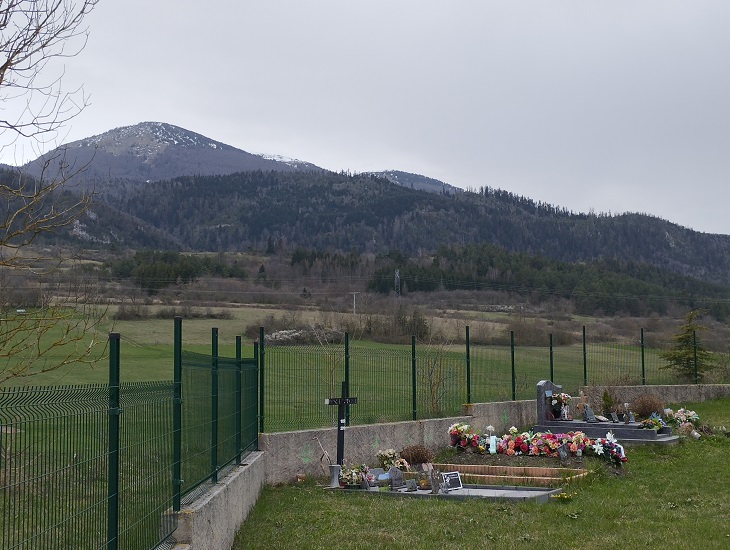 Rodome, vue depuis le cimetière