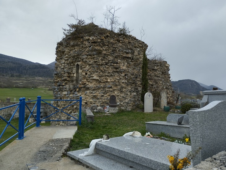 Rodome, ancienne église du cimetière - vue arrière 2