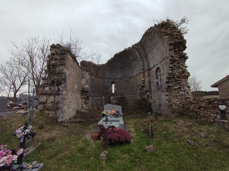 Rodome, ancienne église du cimetière - vue de face - début printemps 2024