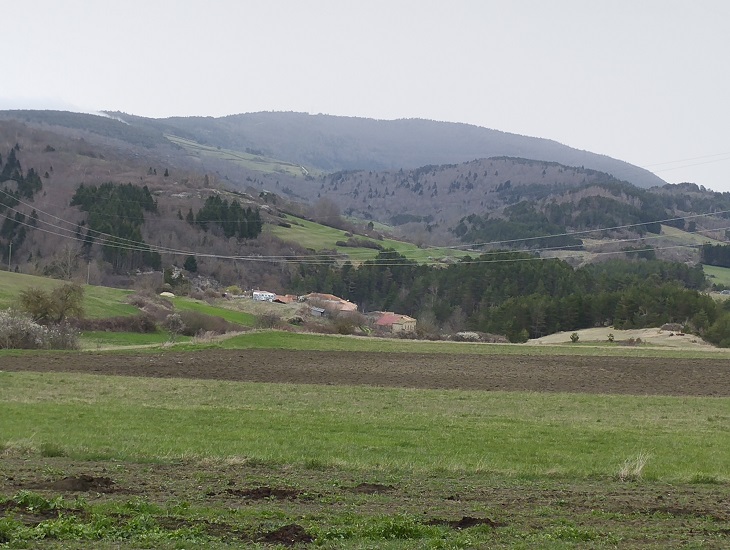Rodome - hameau de Munès, Vue de Munès depuis la route de Caillens
