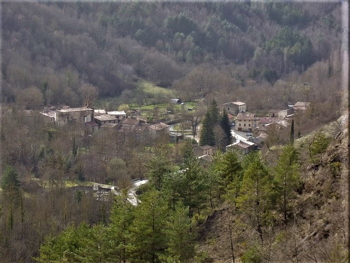 Marsa, vue du village depuis le sentier cathare