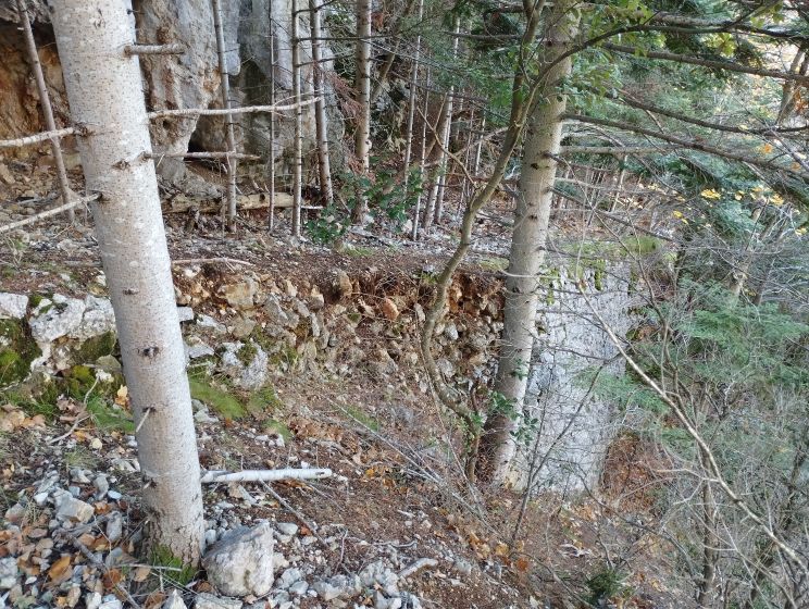 Grand mur de la voie entre les 2 tunnels 2