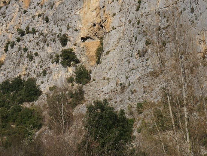 La grotte de Félix Armand plus près