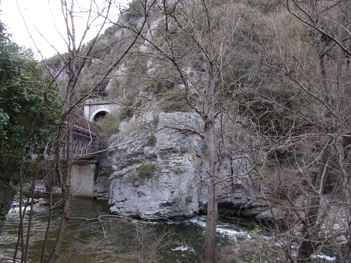 Entrée du tunnel de la Pierre-lys coté Saint Martin et le pont sur l'Aude